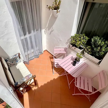 Casa Curiosa Apartment *